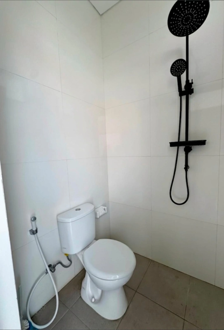 Modern 2 Bedroom Villa with Mezzanine Office | Prime Umalas Living, 2-bed villa for rent in Canggu – photo 7 of 15
