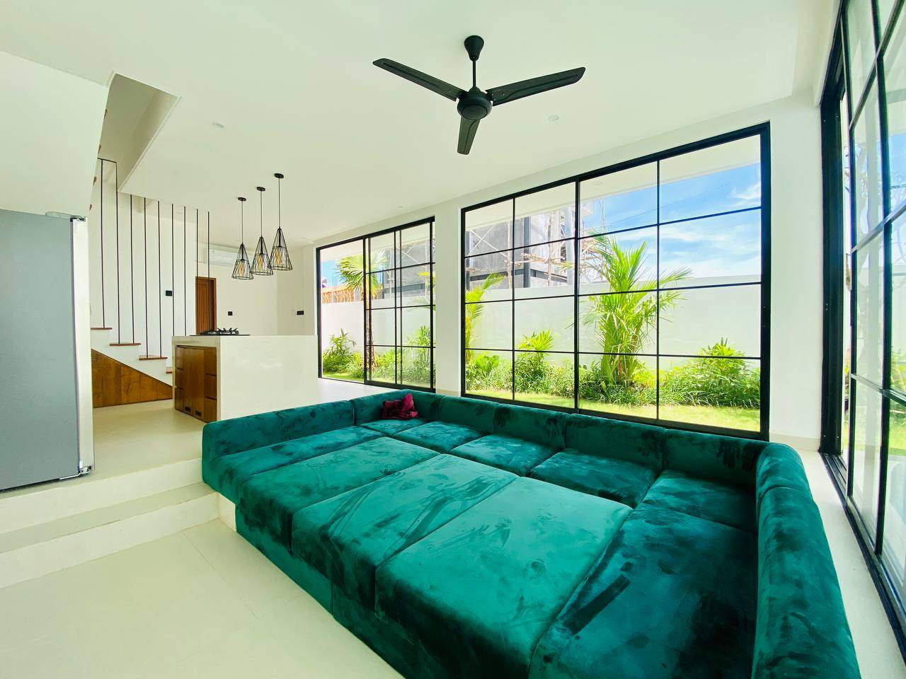 Modern 2 Bedrooms Villa Close to Lima Beach, 2-bed villa for rent in Pererenan – photo 5 of 15