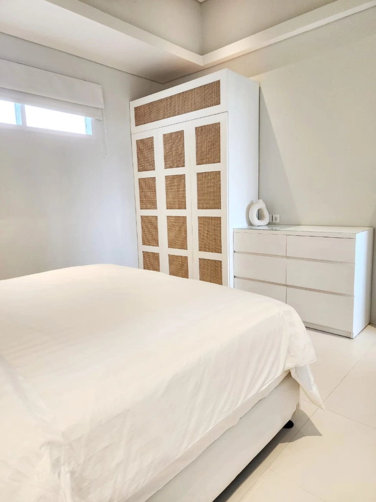 Modern 1 Bedroom Apartment in Prime Berawa, 1-bed villa for rent in Canggu – photo 2 of 15