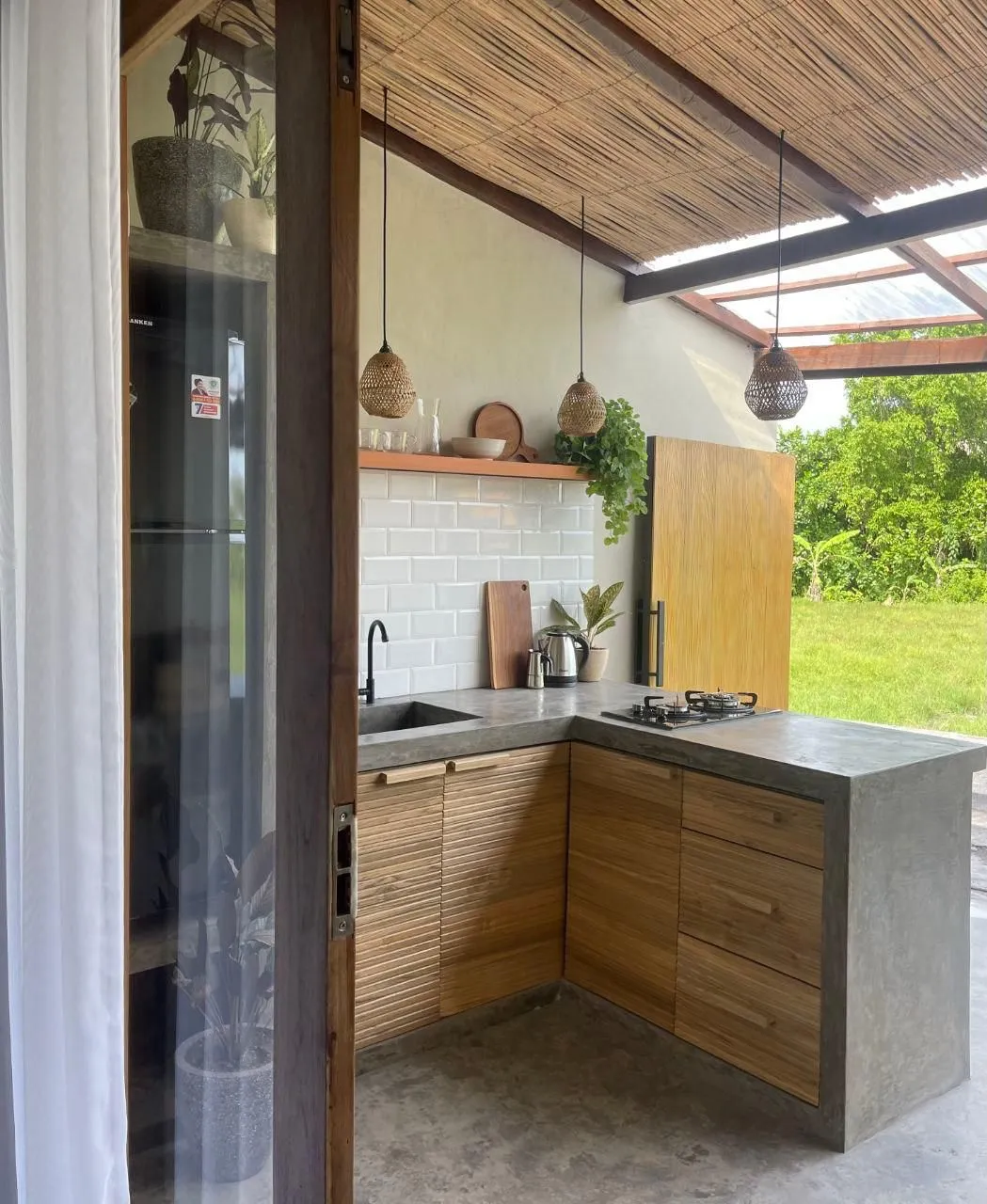 Industrial Style 1BR House in Padonan 2, 1-bed villa for rent in Kuta – photo 8 of 11