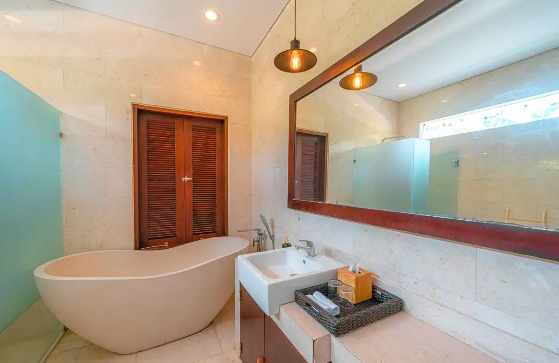 5BR in Canggu - Villa Estetika, 5-bed villa for rent in Canggu – photo 8 of 15