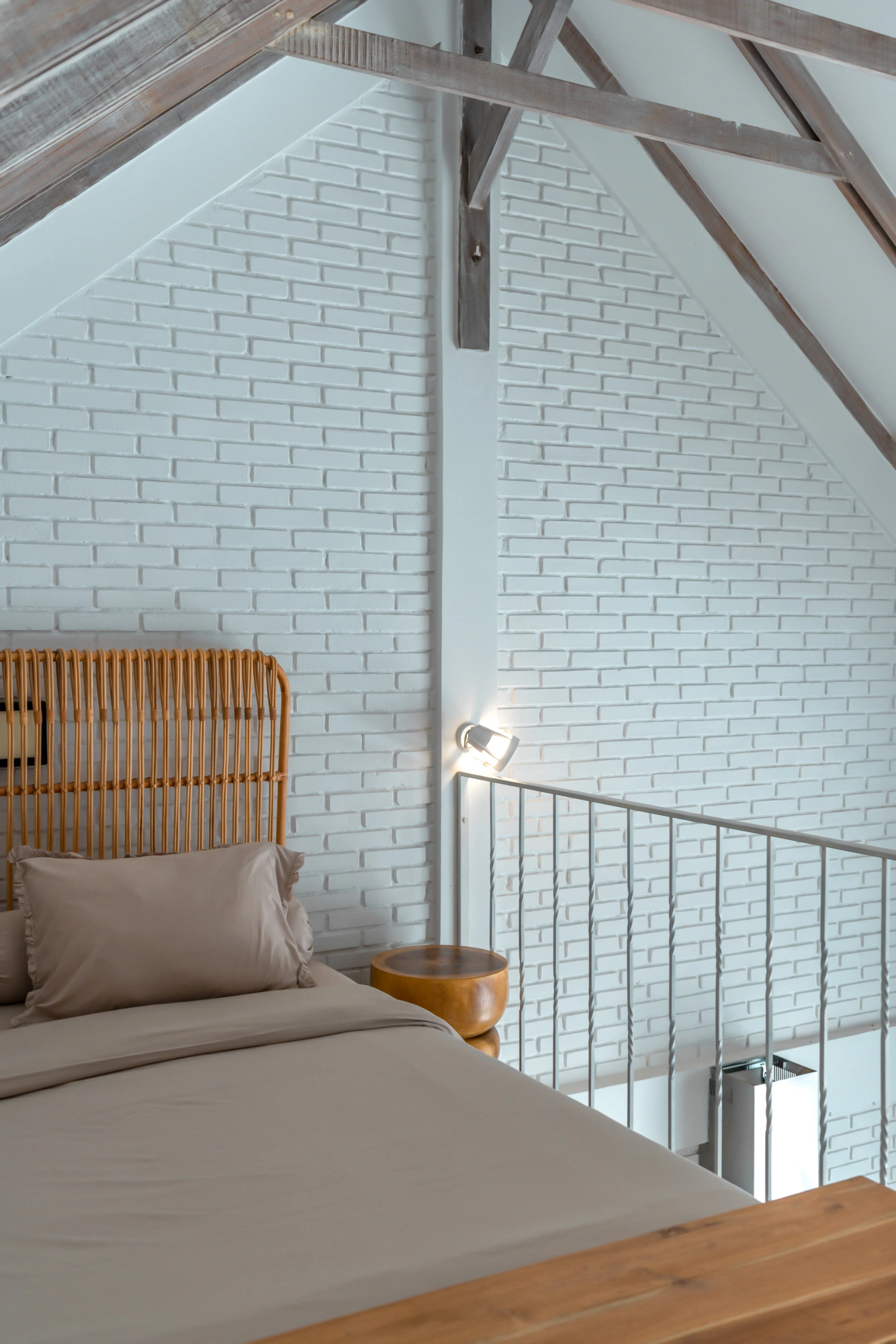 White Loft Canggu: 1BR Central Oasis in Canggu, 1-bed villa for rent in Canggu – photo 2 of 15