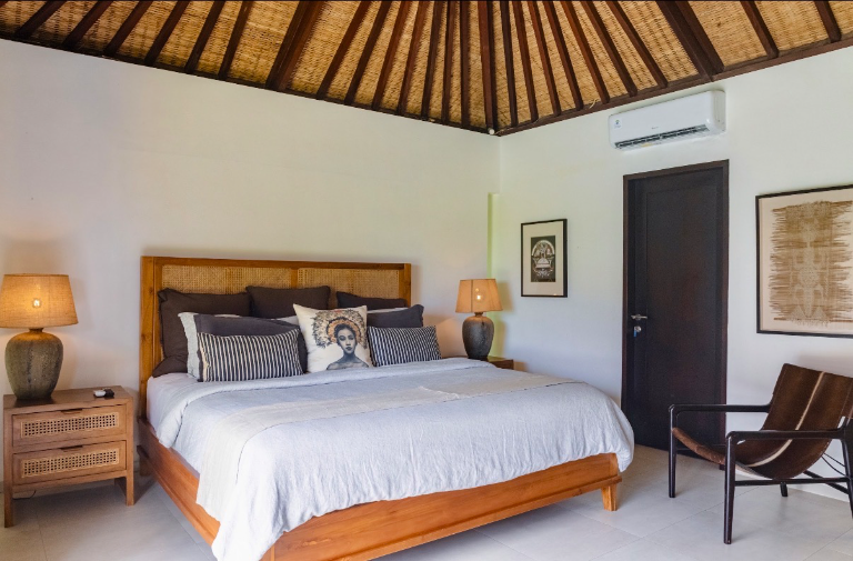 Private 4-Bedroom Villa in Kaba-Kaba, Bali | Quiet, luxurious living, 4-bed villa for rent in Seseh – photo 15 of 15