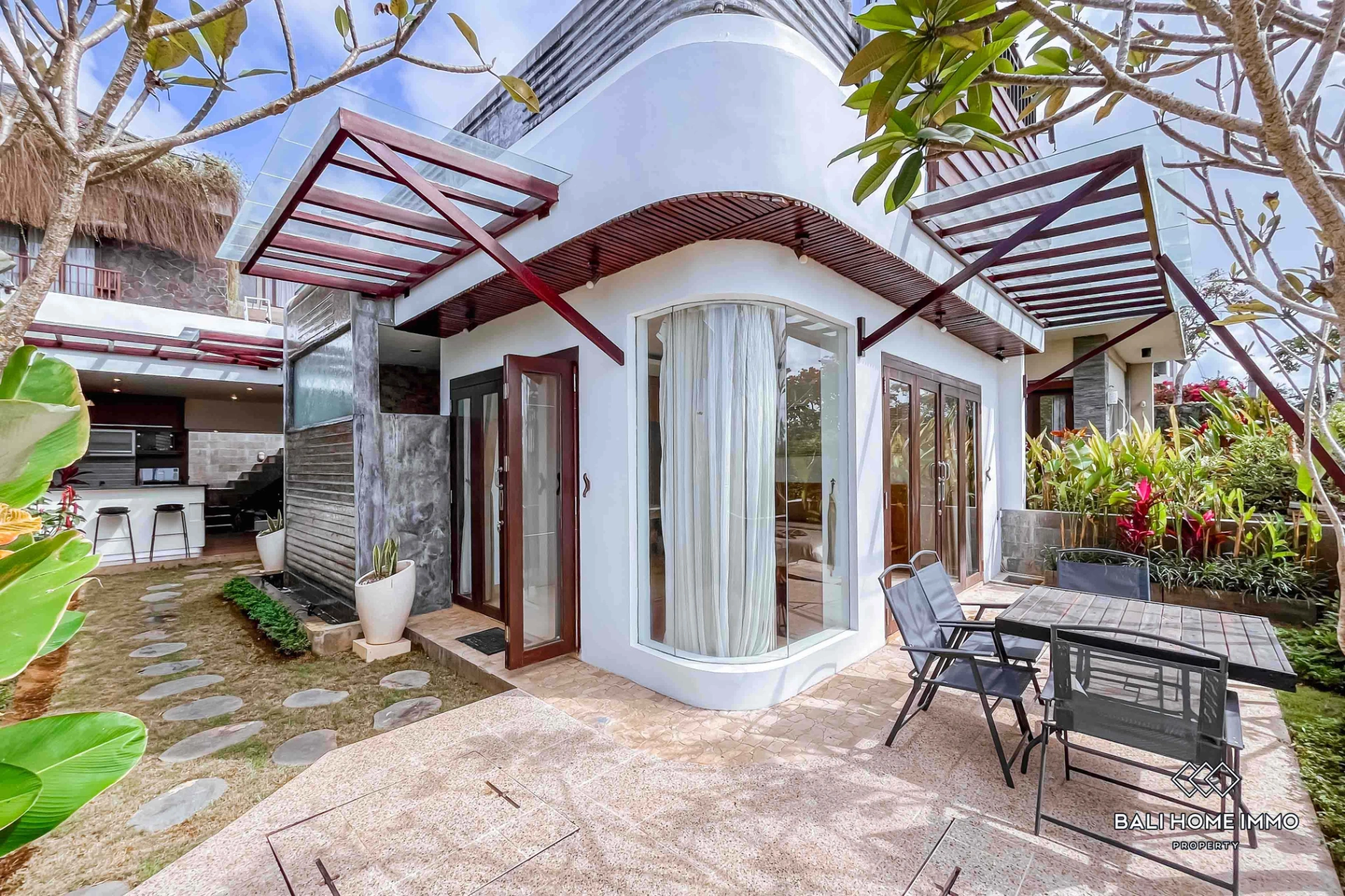Peaceful Ocean View 2 Bedrooms Villa for Rent in Ungasan, 2-bed villa for rent in Uluwatu – photo 9 of 10