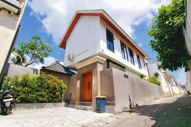 Modern 3BR Work-Friendly Villa in Umalas Quiet Area Near Canggu, 3-bed villa for rent in Canggu – photo 10 of 14