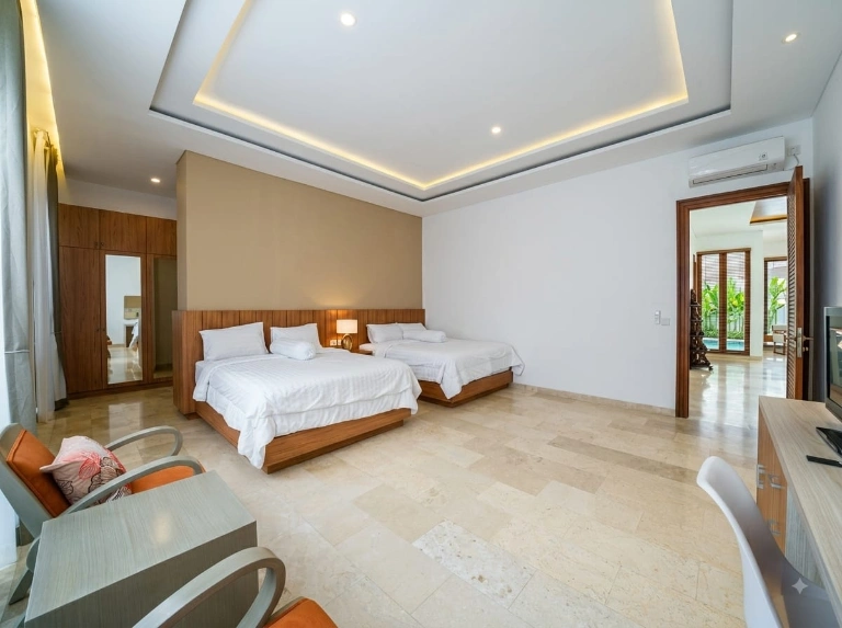 Luxury Villa in Semer Kerobokan, 4-bed villa for rent in Canggu – photo 10 of 14