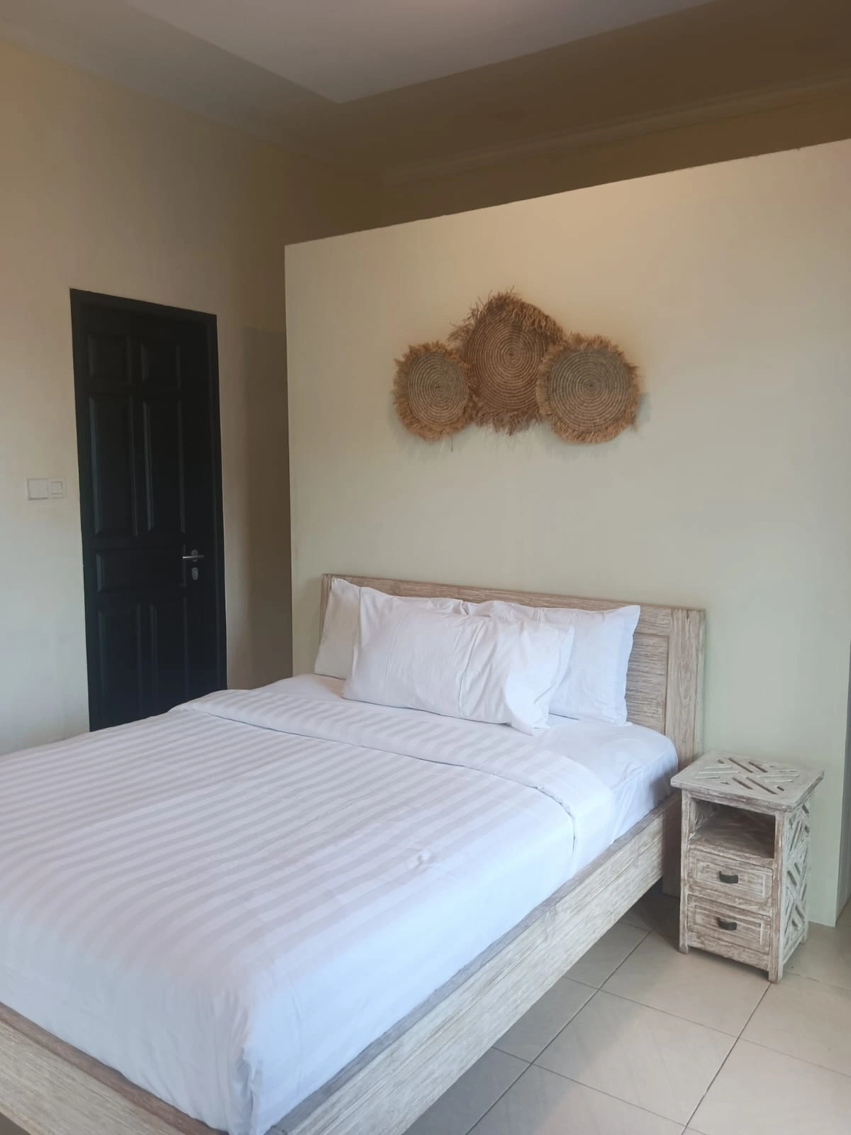 Villa For Rent 3 Bed In Pererenan,Badung Bali, 3-bed villa for rent in Pererenan – photo 15 of 15