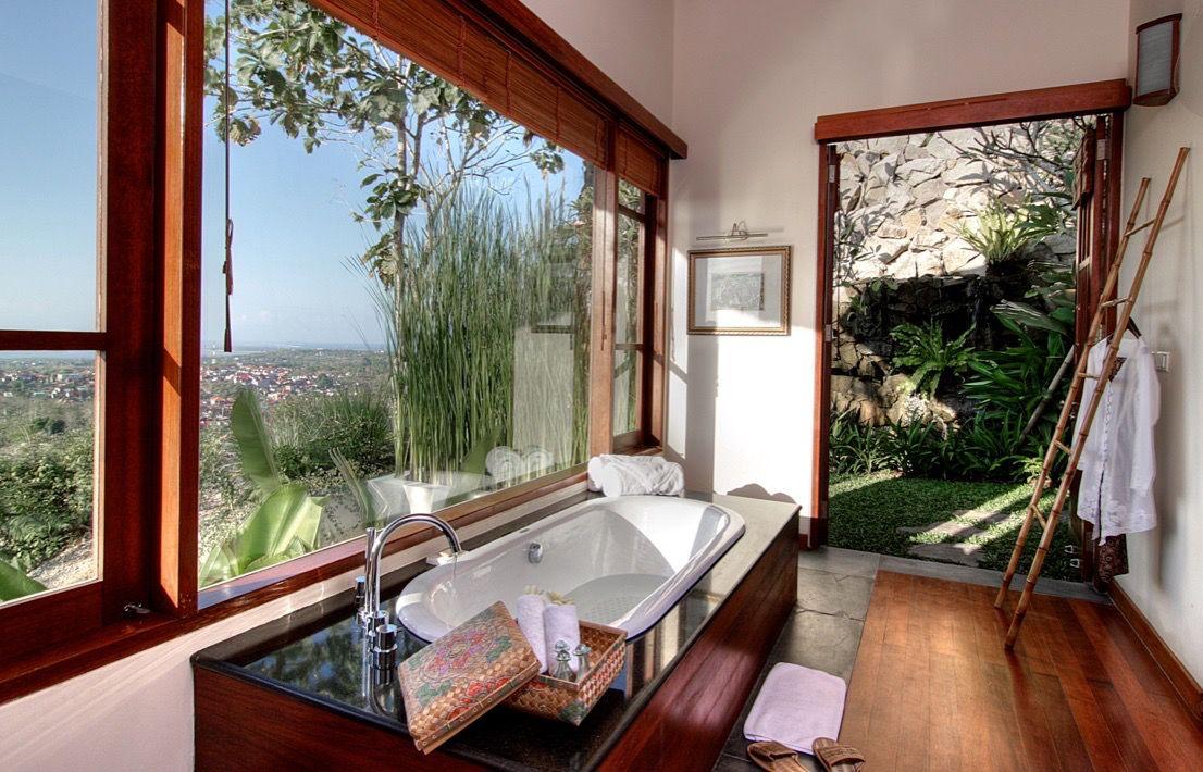 The Longhouse - 6 Bed Luxury in Jimbaran Bay, 6-bed villa for rent in Uluwatu – photo 11 of 15