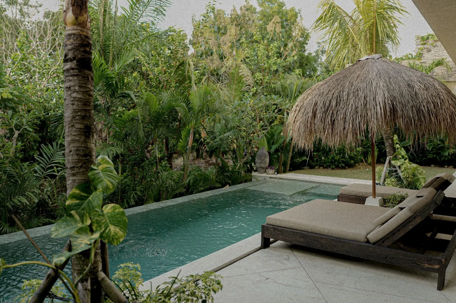 Casa Matahari - Designer 3 Levels Jungle Villa + Ocean View, 2-bed villa for rent in Uluwatu – photo 6 of 15