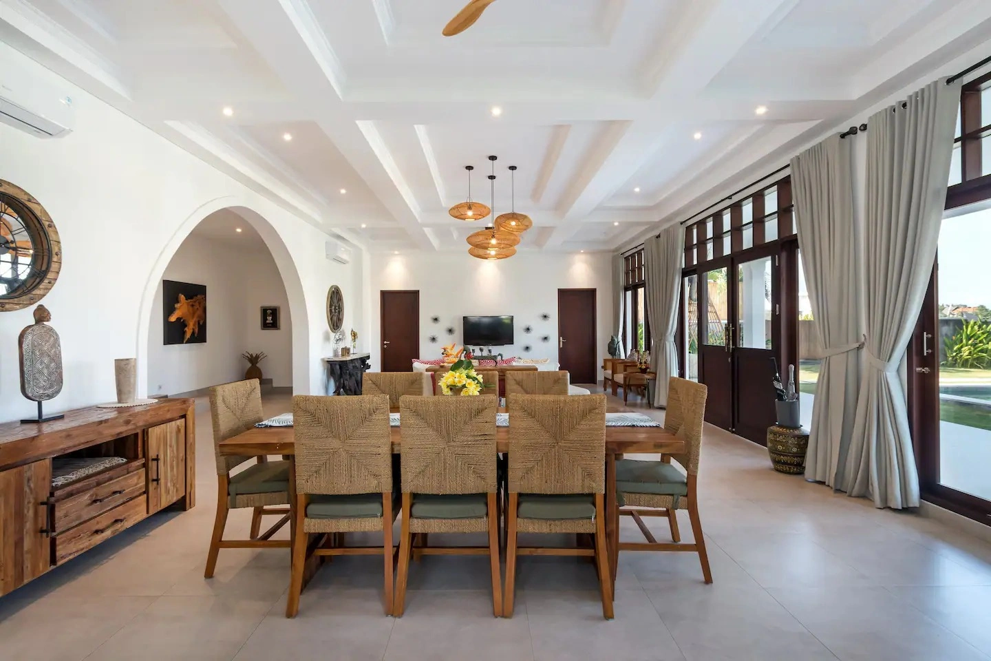 Big Garden 4BR Villa for Rent at Berawa, 4-bed villa for rent in Canggu – photo 9 of 15