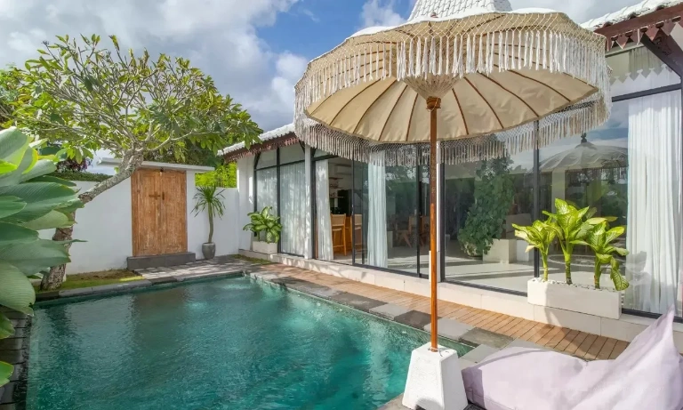 4 Bedroom Spacious Villa with Rooftop – Canggu, 4-bed villa for rent in Canggu – photo 5 of 11