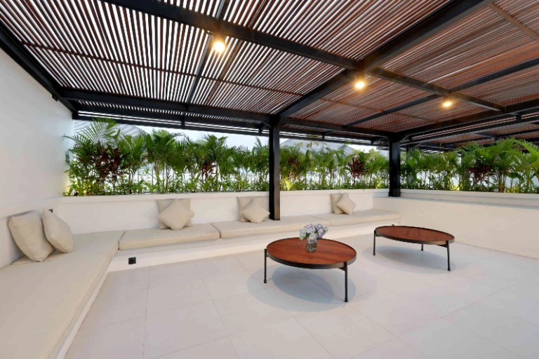 Luxury 3BR Villa w/ Rooftop Pool and Ocean Views, Lima Beach, 3-bed villa for rent in Pererenan – photo 12 of 15