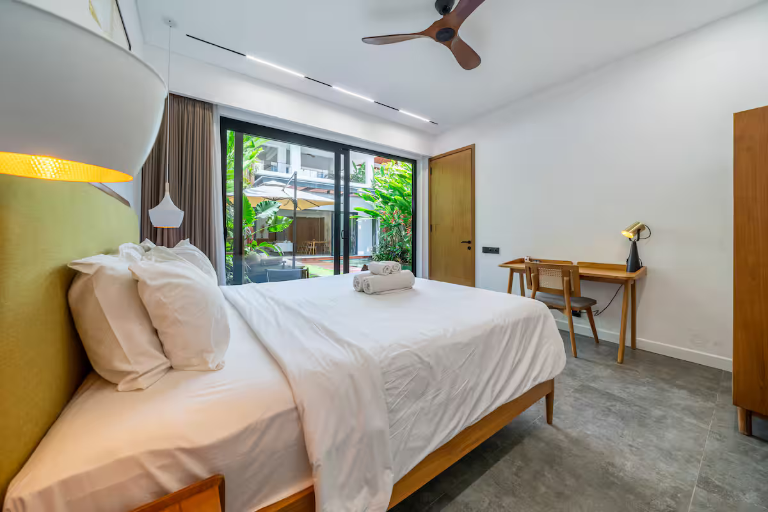 NEW 7BDR BEACH residence - Canggu Batu bolong - 5 star service, 7-bed villa for rent in Canggu – photo 10 of 15
