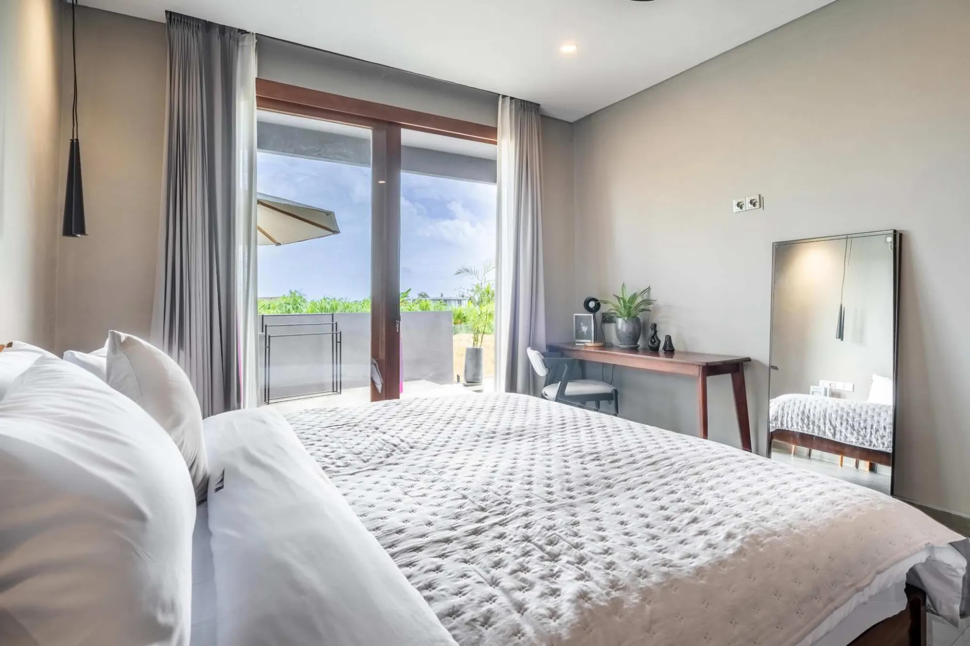 Villa Abu-Abu in Tumbak Bayu, 5-bed villa for rent in Pererenan – photo 15 of 15