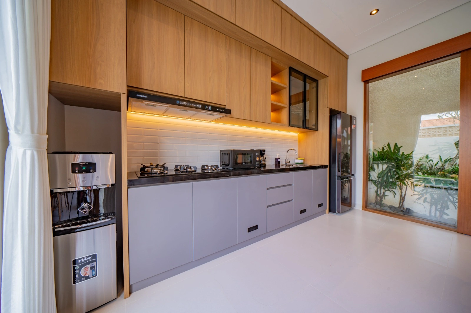 Brand New 2 Bedroom Private Villa Walk to the Beach | Tropical Living, 2-bed villa for rent in Seseh – photo 4 of 8