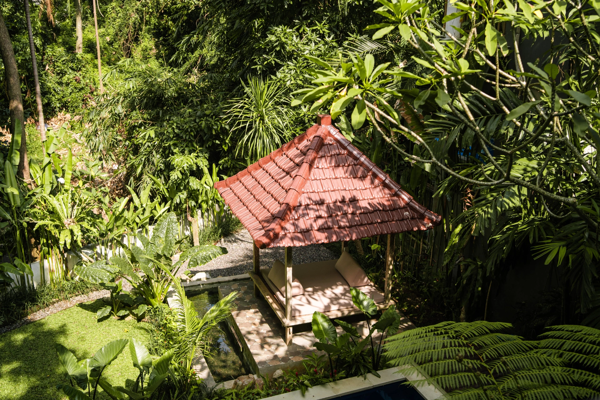 3BR Riverfront Villa with Jungle Views - Pererenan, Canggu, 3-bed villa for rent in Pererenan – photo 9 of 10