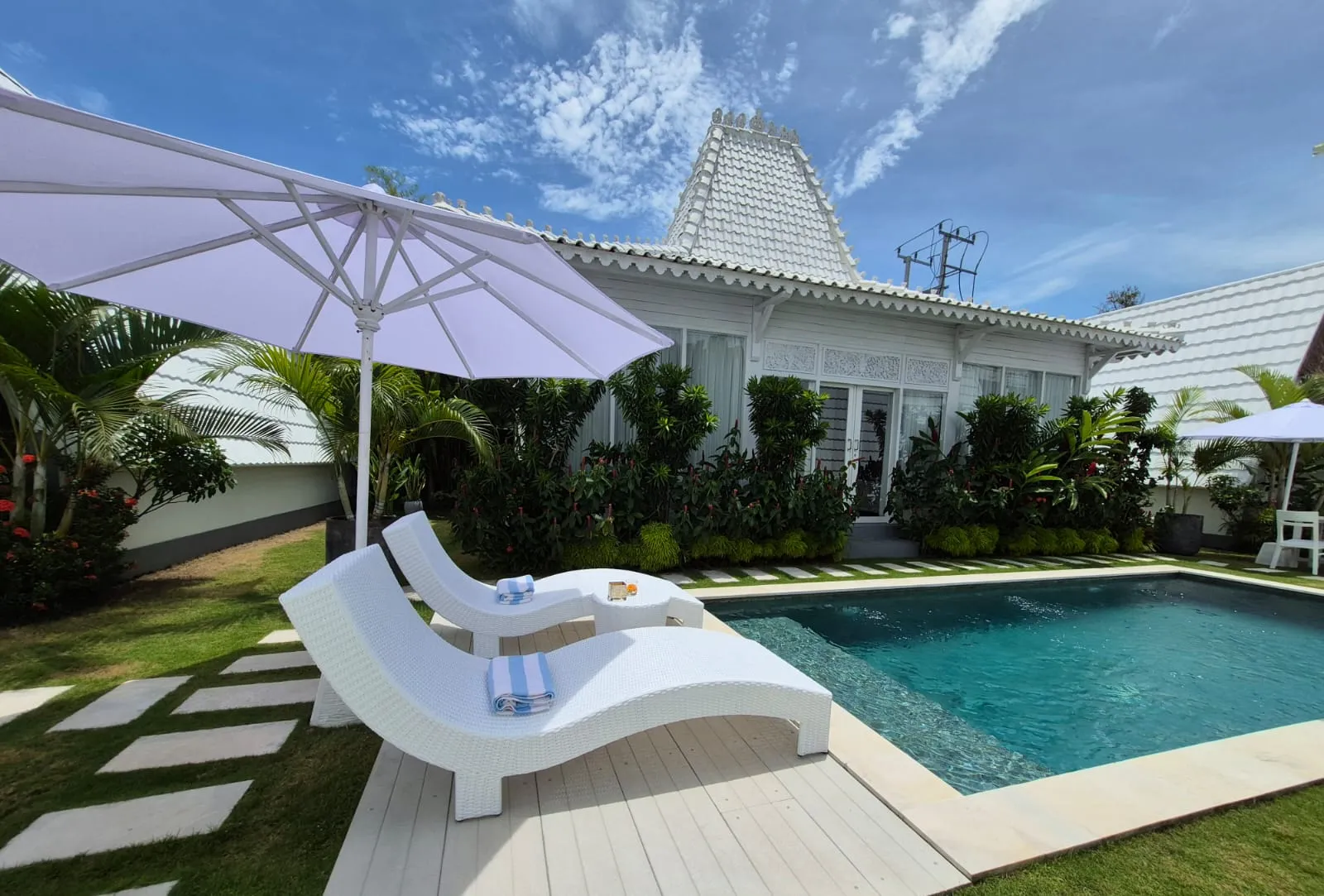6 Bedrooms Modern Joglo & Bungalow Villa – Pererenan / Canggu, 6-bed villa for rent in Canggu – photo 3 of 15