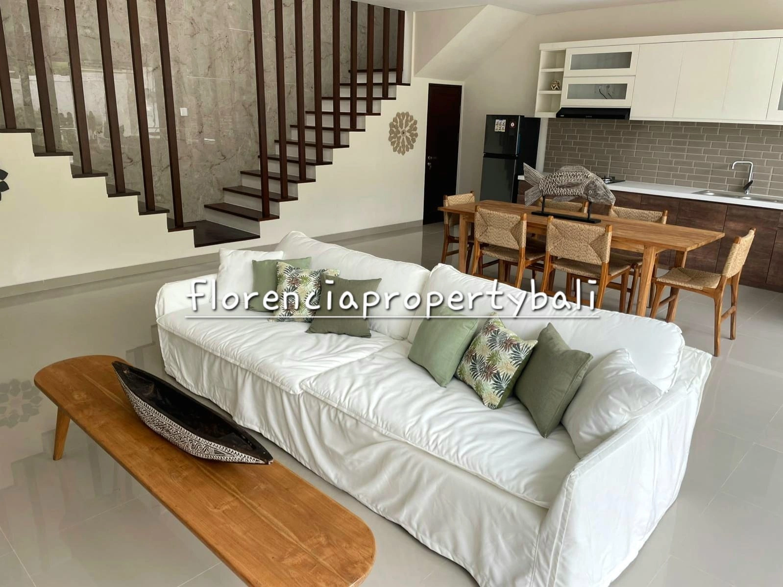 Kerobokan Villa | Modern 2 Bedroom for Yearly and Monthly Rental, 2-bed villa for rent in Canggu – photo 3 of 14