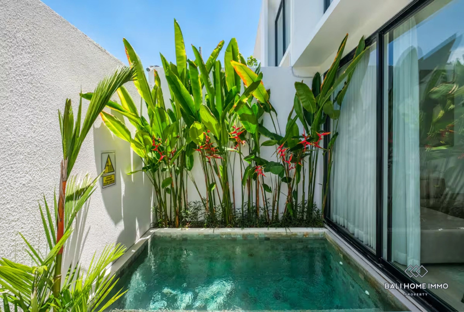 Modern 2 Bedroom Villa for Rent in Bali Berawa, 2-bed villa for rent in Canggu – photo 15 of 15