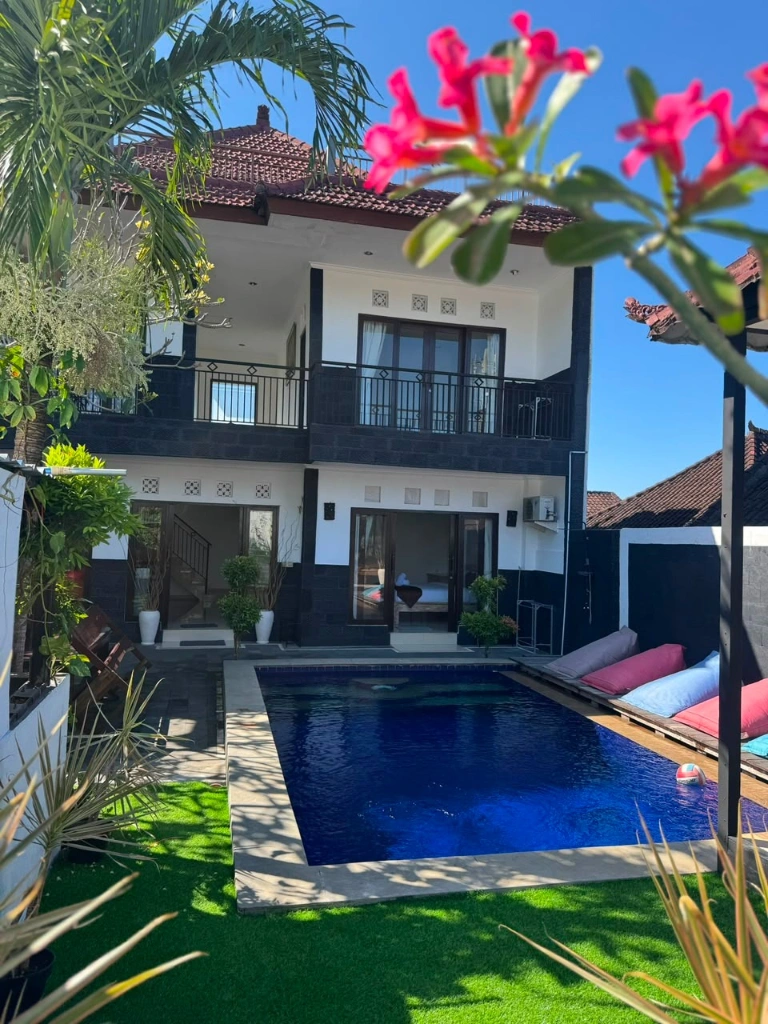 Premium 3-Bedroom Private Villa Near Melasti & Pandawa Beach, 3-bed villa for rent in Uluwatu – photo 6 of 10