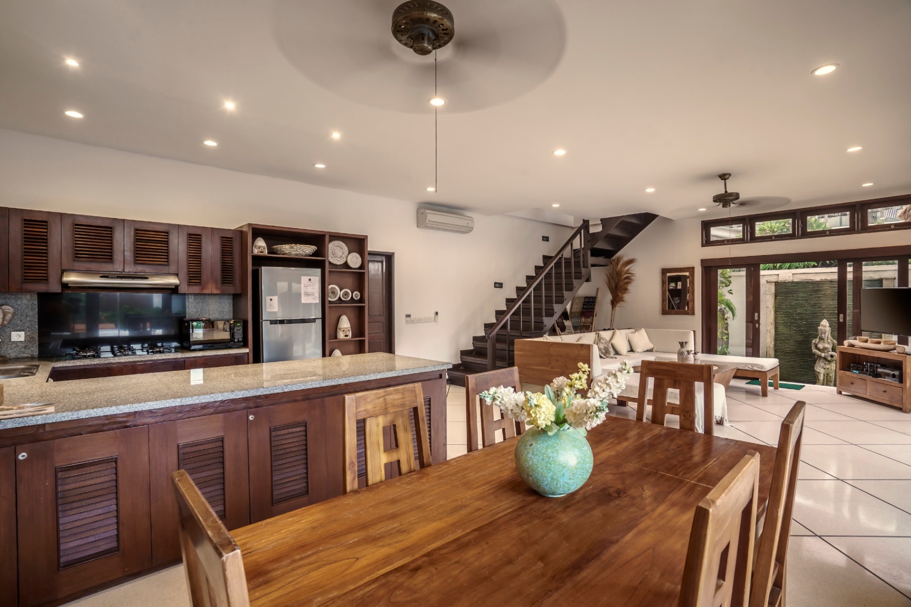 Villa Gading - Stunning 4BD Villa near Seminyak Beach, 4-bed villa for rent in Seminyak – photo 15 of 15