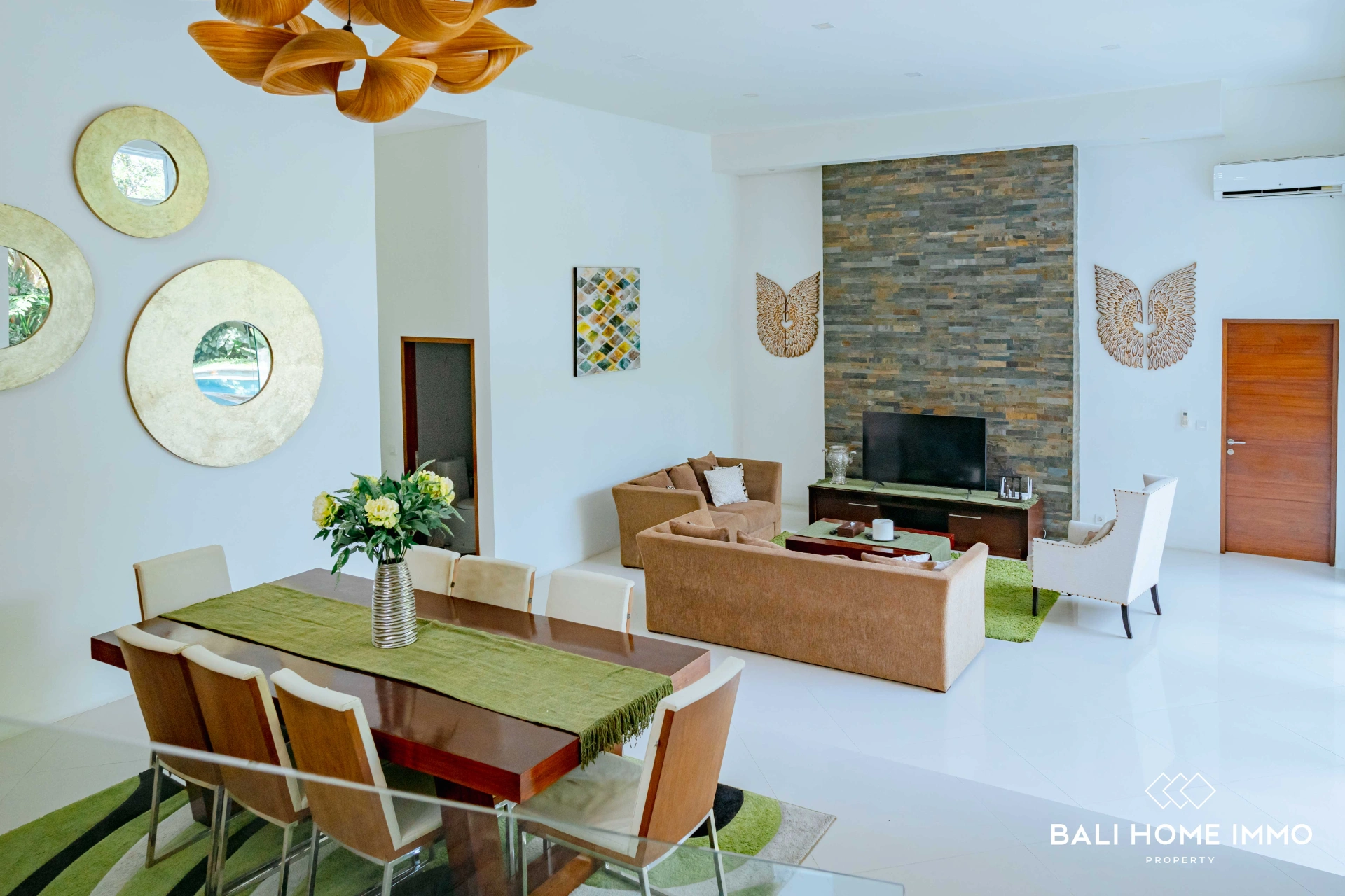 Modern Tropical Luxury Villa for Rent & Sale in Balangan, 4-bed villa for rent in Uluwatu – photo 6 of 14