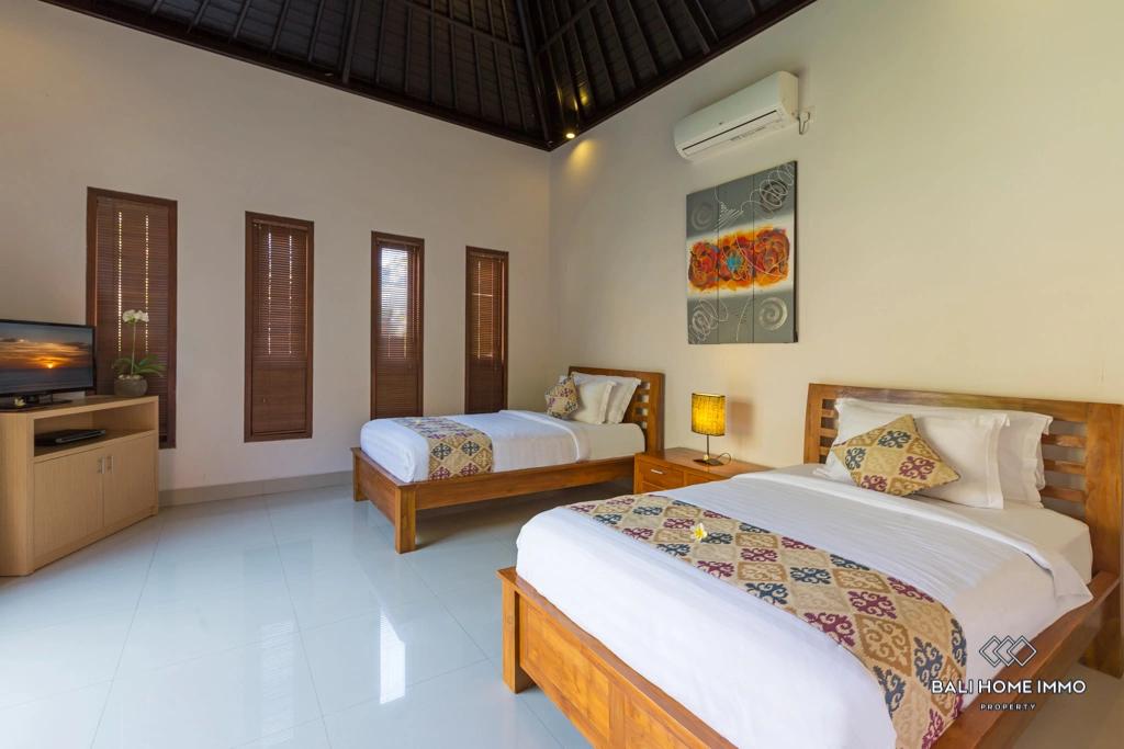 2 Bedroom Villa Walking Distance to Batu Belig Beach, 2-bed villa for rent in Seminyak – photo 8 of 8