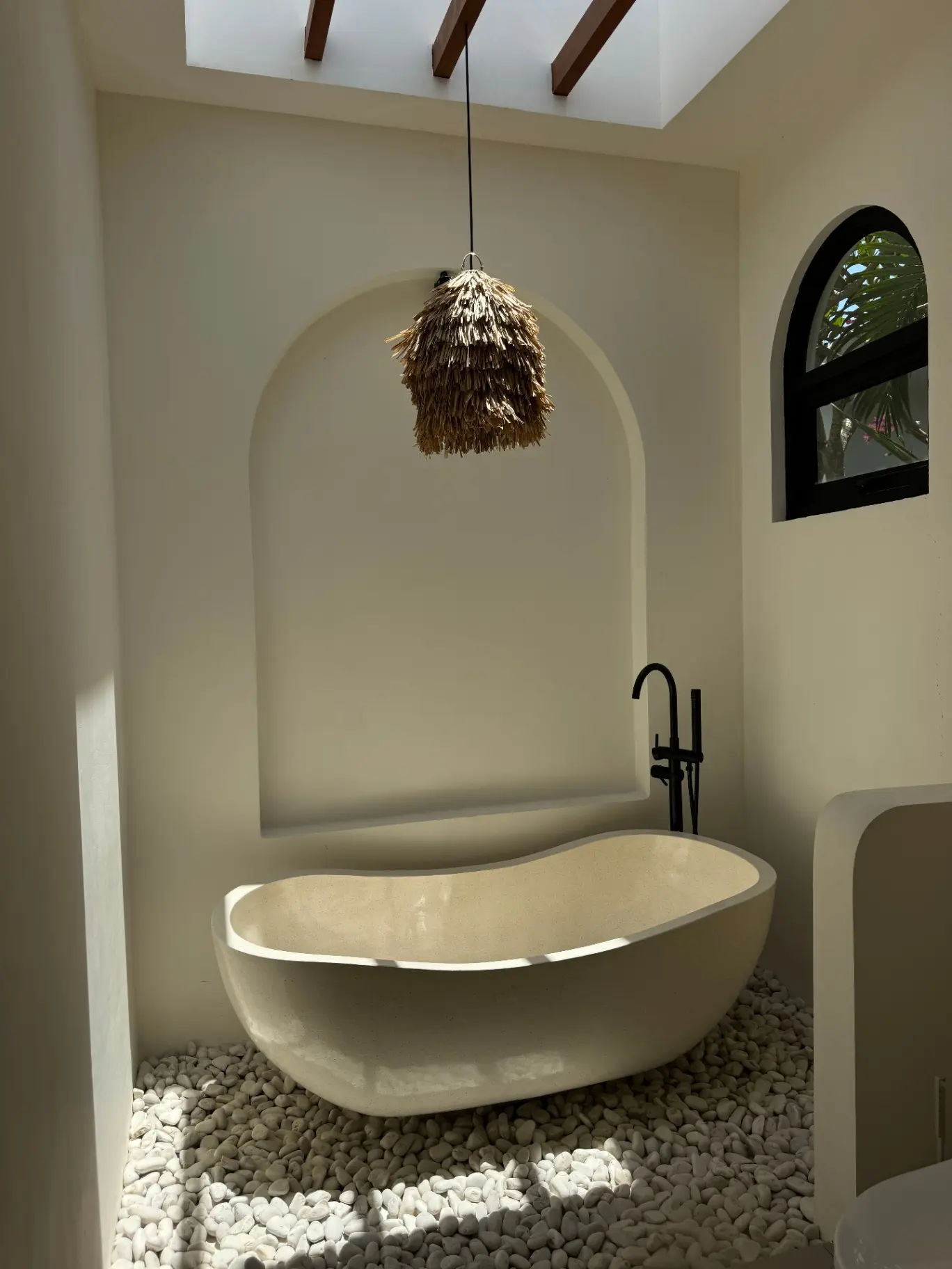 Large 2 Bedroom Mediterranean Elegance Villa in Pererenan, 2-bed villa for rent in Canggu – photo 14 of 15