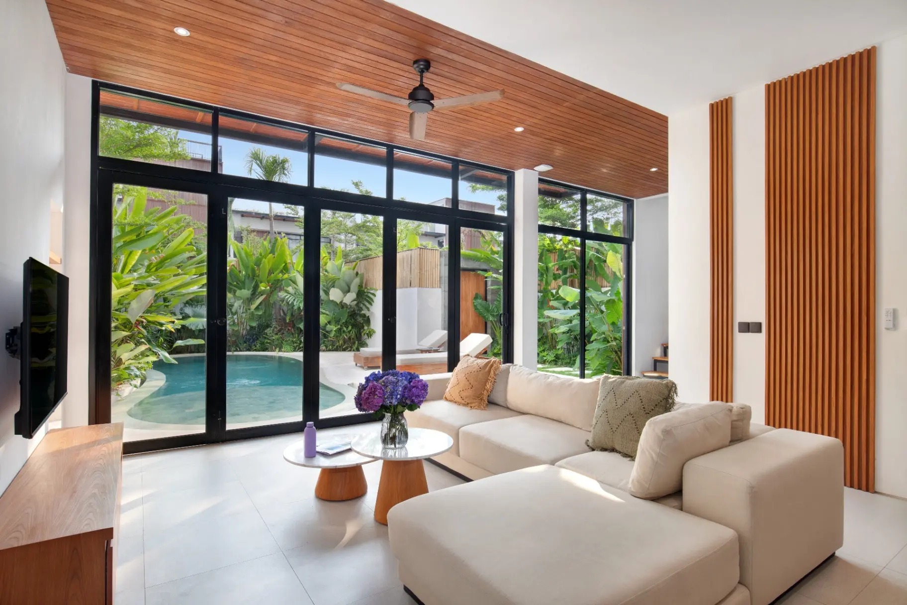 3BR Paradise Villa in Central of Canggu! +Rooftop & pool. Aquamarine Villa I, 3-bed villa for rent in Canggu – photo 5 of 15