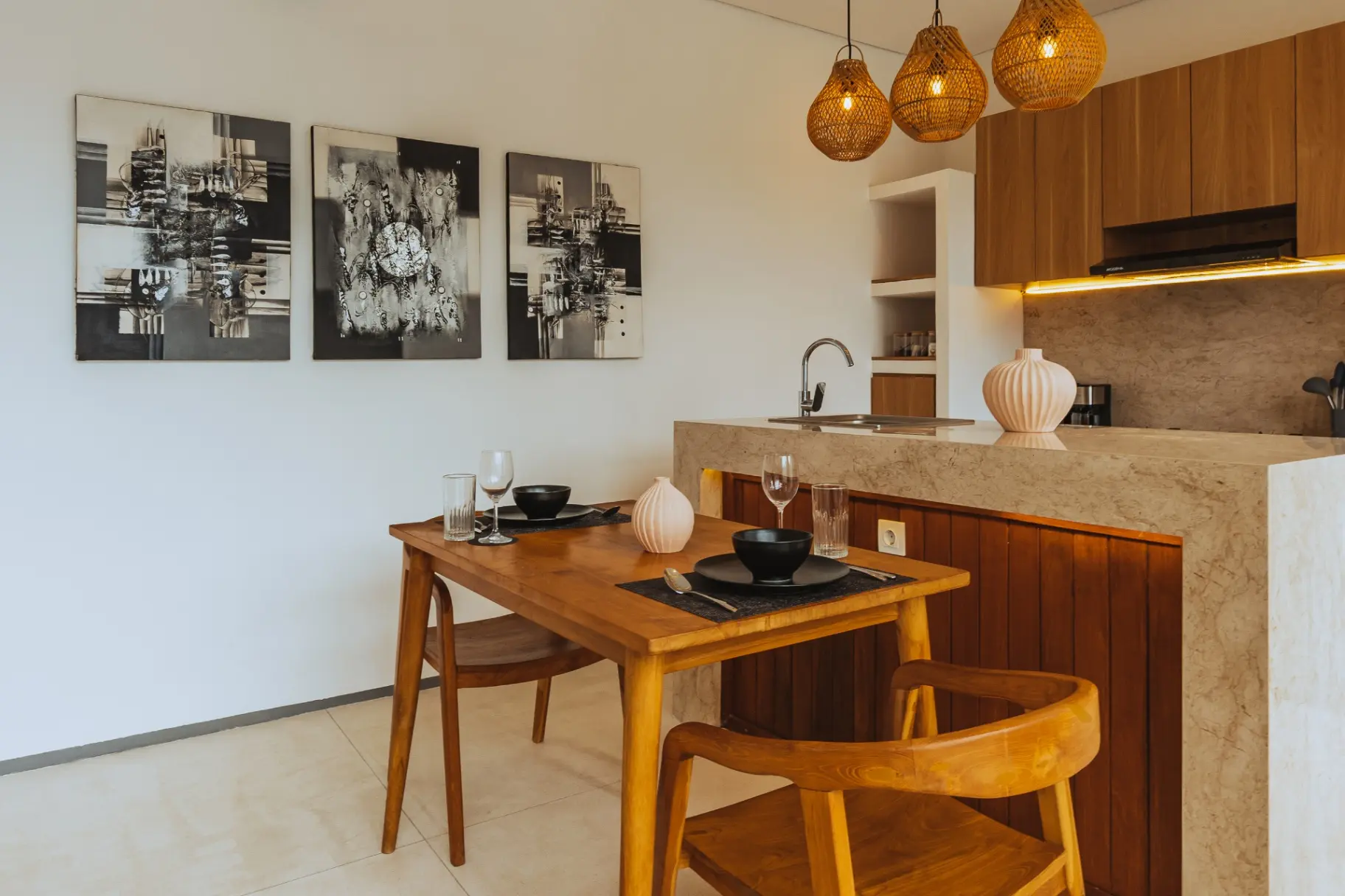 Yahvi - 1BR Mediterranean Central Canggu Stay | Sleek Pool, 1-bed villa for rent in Canggu – photo 5 of 13