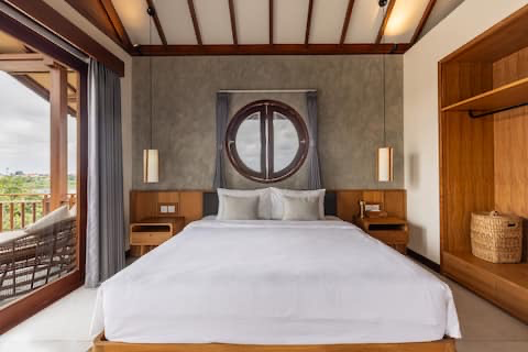 YEARLY & MONTHLY RENT - PADONAN- Luxurious 3-Bedroom Villa in Padonan,, 3-bed villa for rent in Canggu – photo 14 of 15