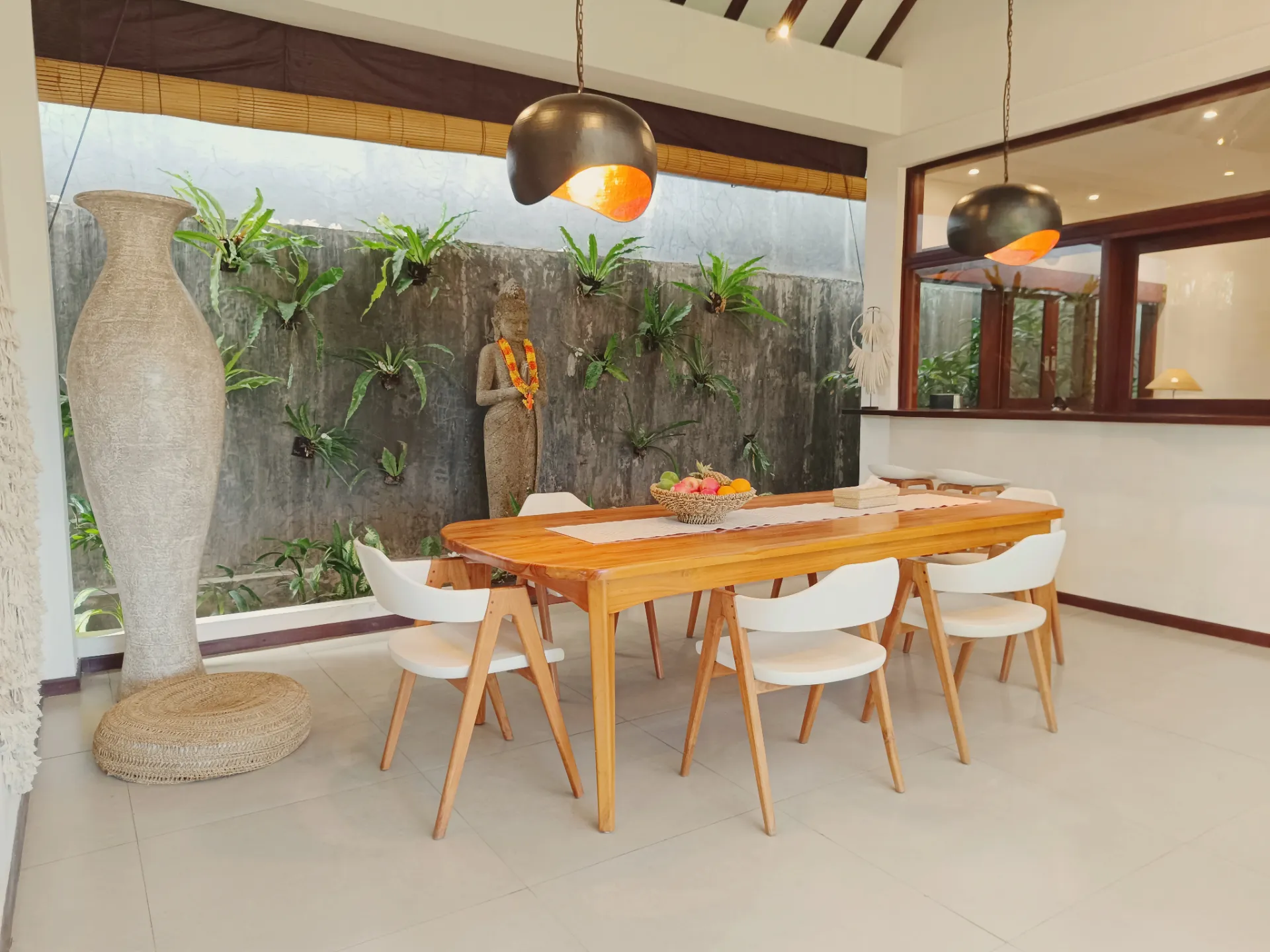 Spacious 4BR Villa w/ Pool and Home Office, 4-bed villa for rent in Canggu – photo 6 of 15
