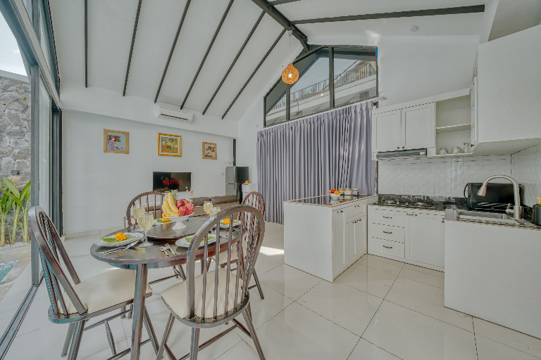 Contemporary 2bd Villa with Pool Near Nuanu & Luna, 2-bed villa for rent in Tabanan – photo 6 of 10
