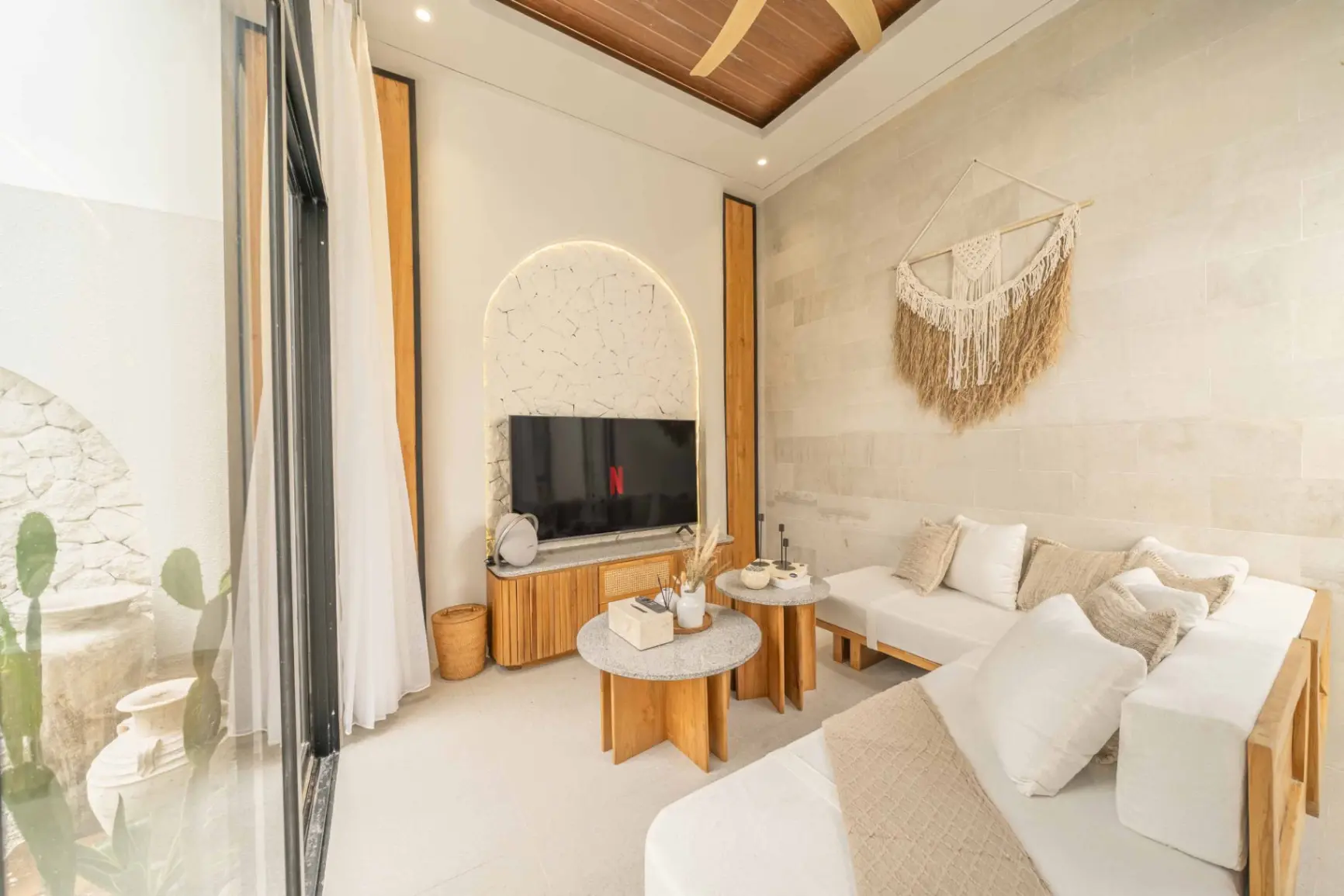Brand New Villa Mediterranien in Jimbaran, 2-bed villa for rent in Uluwatu – photo 4 of 15