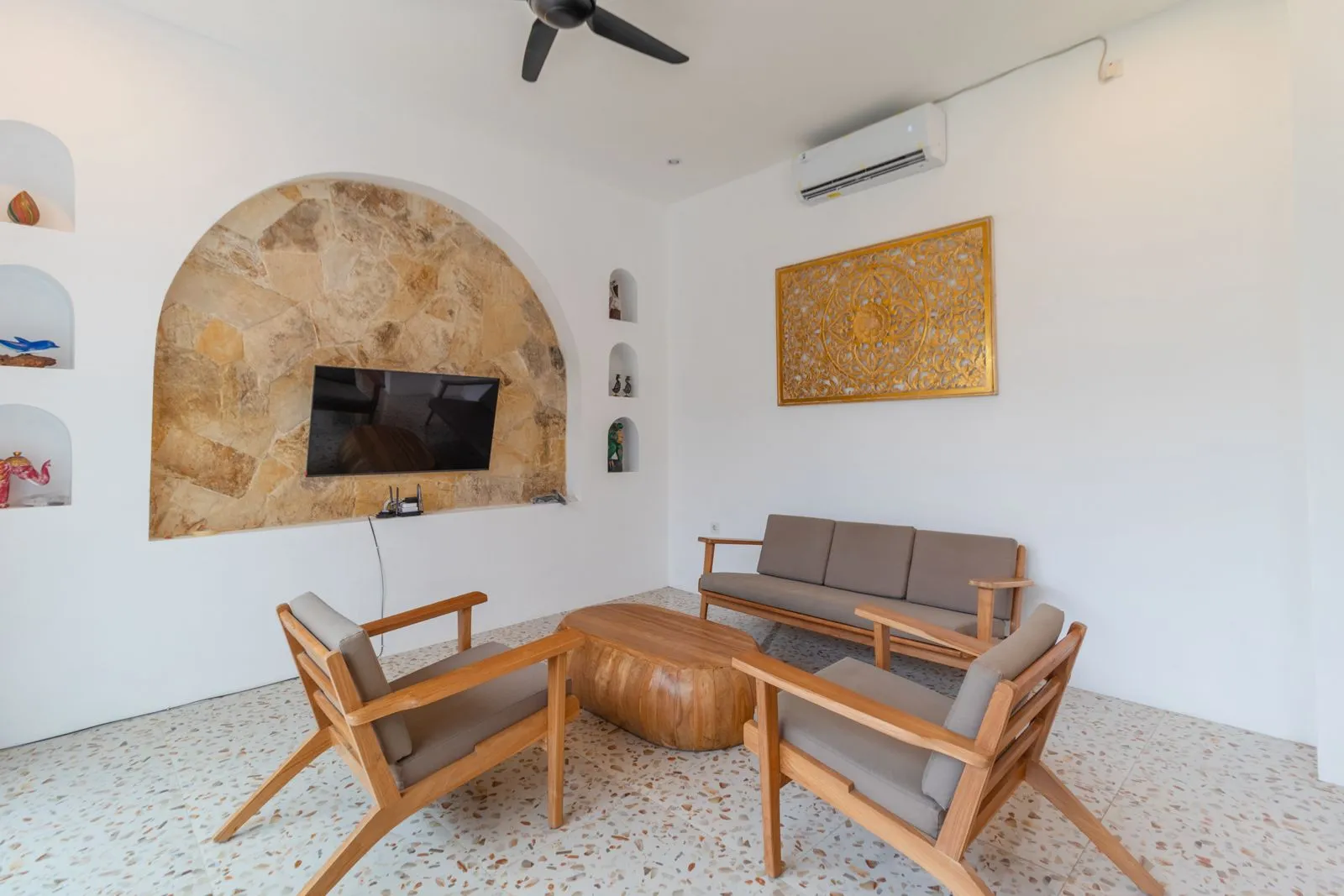 2BR Villa for Rent at Batubolong, 2-bed villa for rent in Canggu – photo 7 of 13