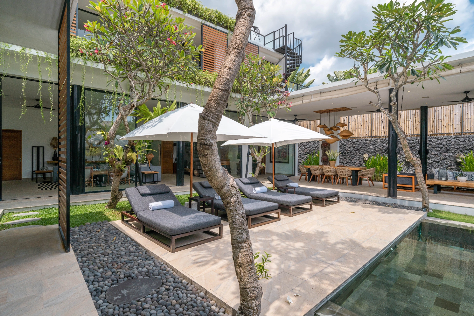 Vida Mira - Elegant 4BR Beachside Villa in Canggu, 4-bed villa for rent in Canggu – photo 9 of 15