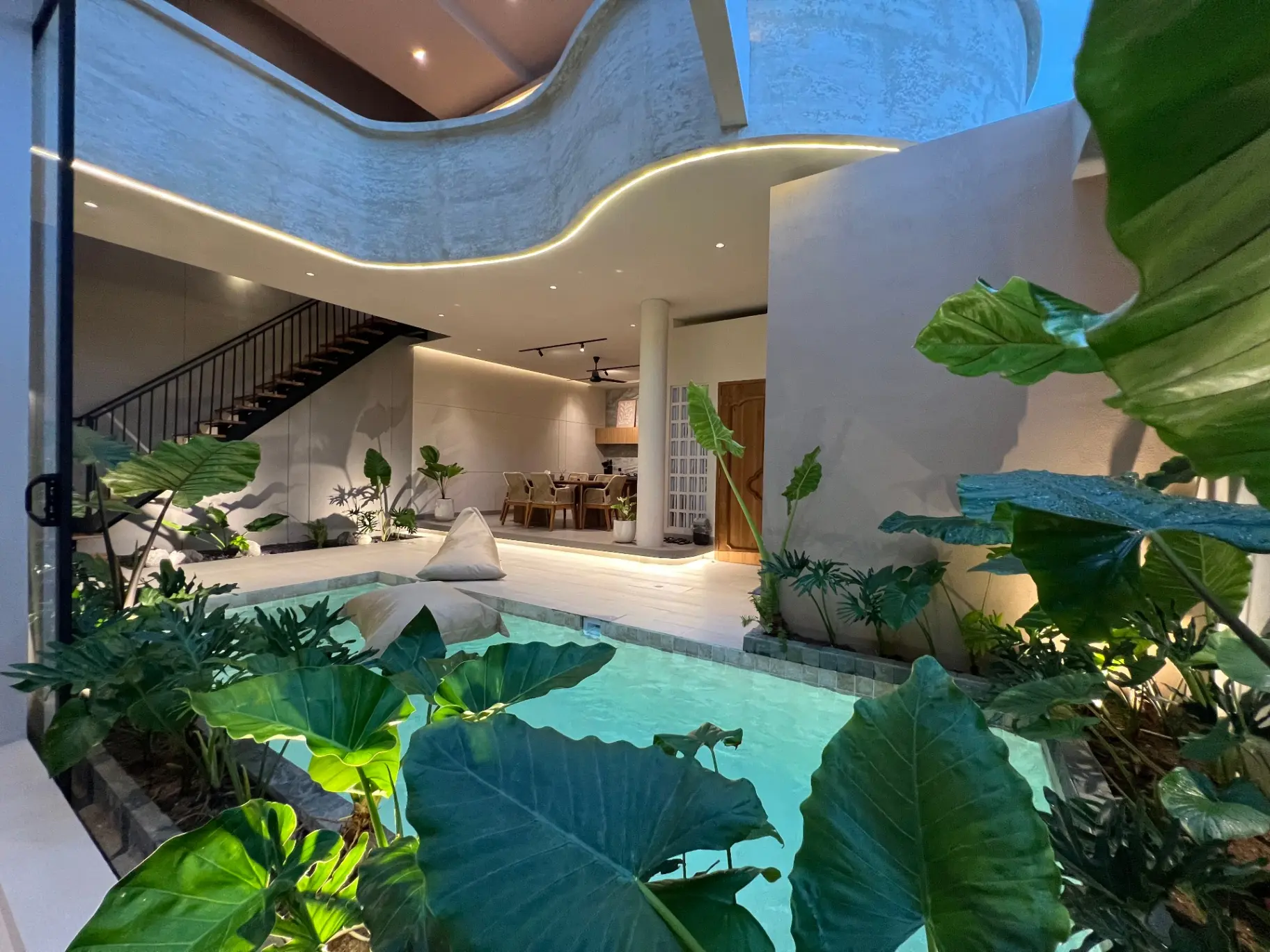 Refined 3BR Villa w/ Jacuzzi and Sunset Views, 3-bed villa for rent in Canggu – photo 6 of 13