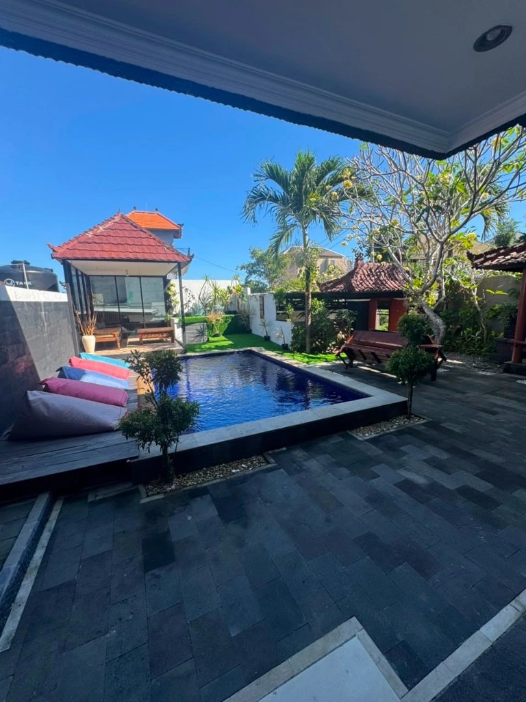 Premium 3-Bedroom Private Villa Near Melasti & Pandawa Beach, 3-bed villa for rent in Uluwatu – photo 9 of 10