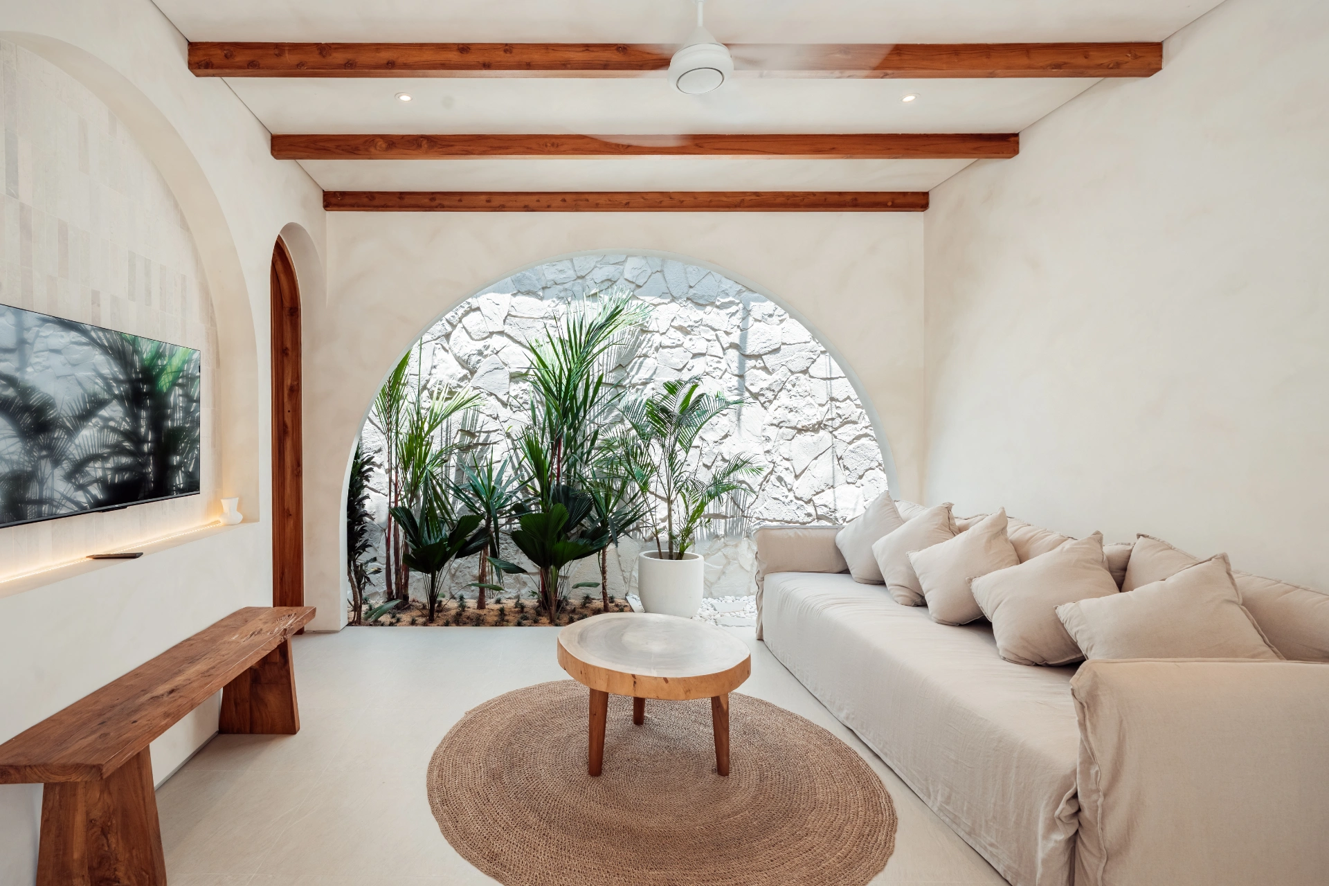 Brand-New 2BR Villa in Berawa – Prime Location, Quiet Surroundings, 2-bed villa for rent in Canggu – photo 5 of 15