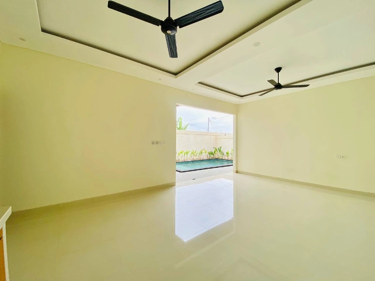 Modern Minimalist 2 Bedroom Villa in Berawa, 2-bed villa for rent in Canggu – photo 15 of 15