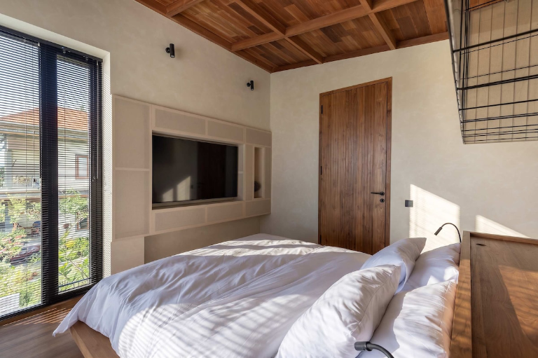 Designer Japandi-style 2-bedroom villa in central Ubud, 2-bed villa for rent in Ubud – photo 15 of 15