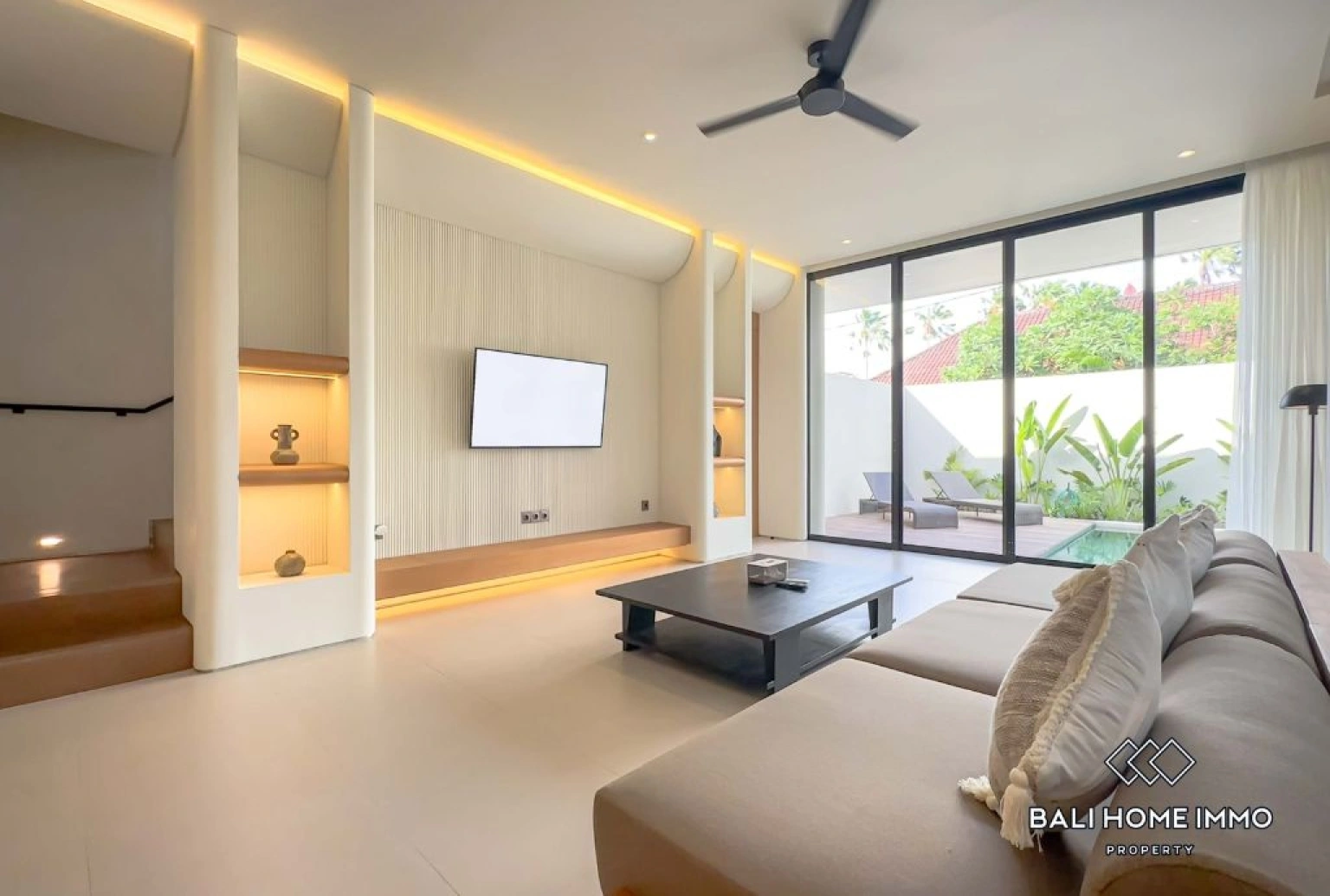Charming 2 Bedroom Family Villa in Umalas, 2-bed villa for rent in Canggu – photo 2 of 14