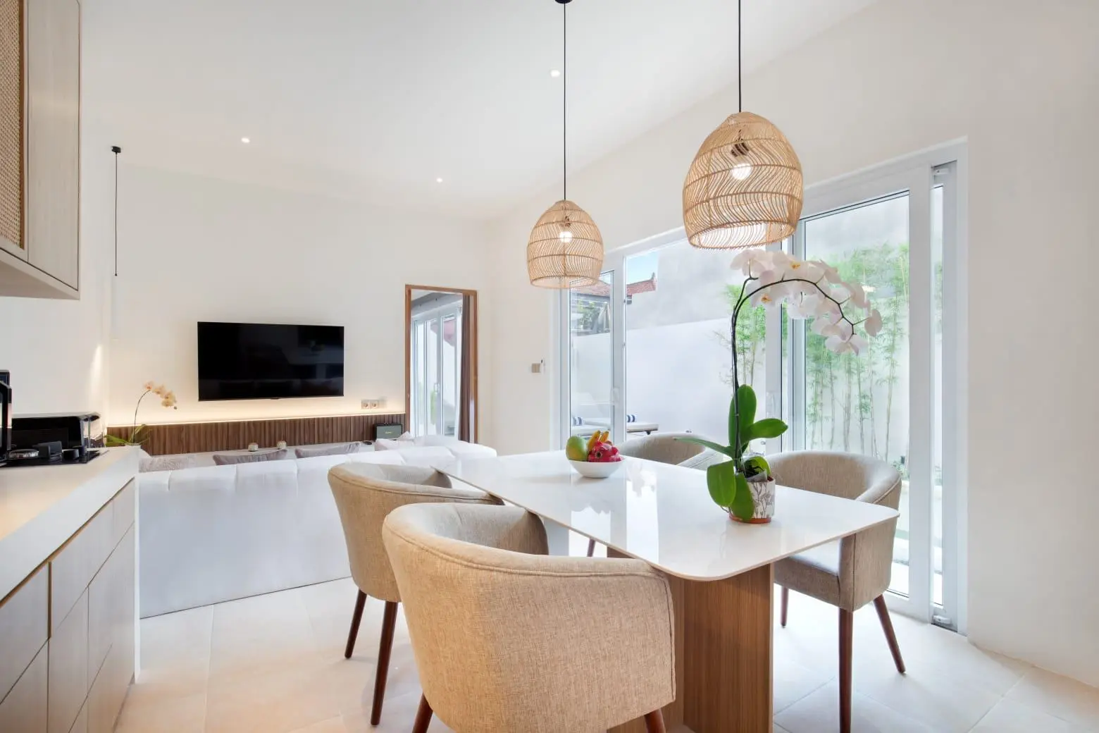 3BR Modern Villa with Rooftop at Abasan Berawa, 3-bed villa for rent in Canggu – photo 7 of 15