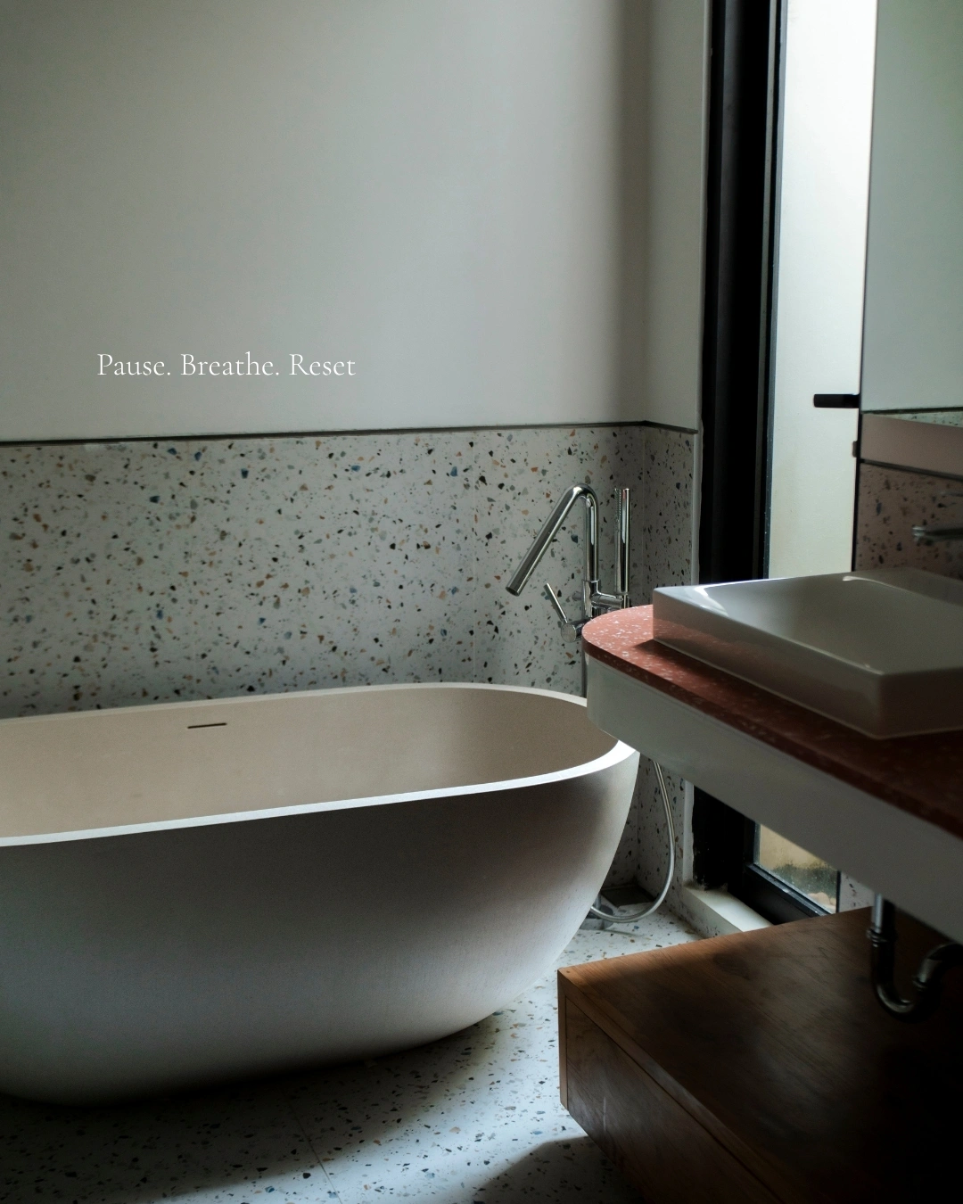 Eco-Luxury 4BR Oasis in Mas Ubud: Steps to Padel & Water Purifier, 4-bed villa for rent in Ubud – photo 2 of 15