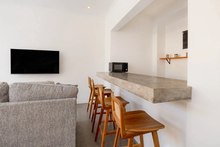 Modern Tropical 3 Bedroom Villa in Prime Berawa, 3-bed villa for rent in Canggu – photo 9 of 15