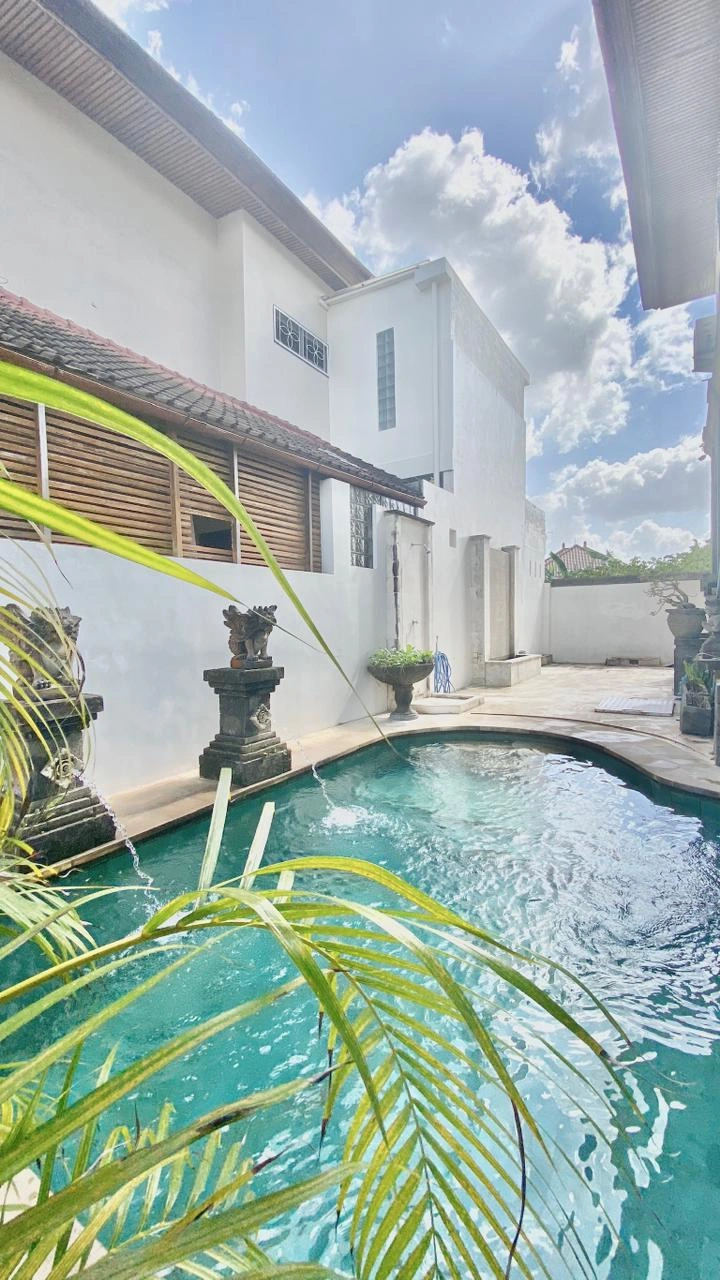 Considered 3BR Villa w/ Private Pool and Carport, 3-bed villa for rent in Pererenan – photo 9 of 15