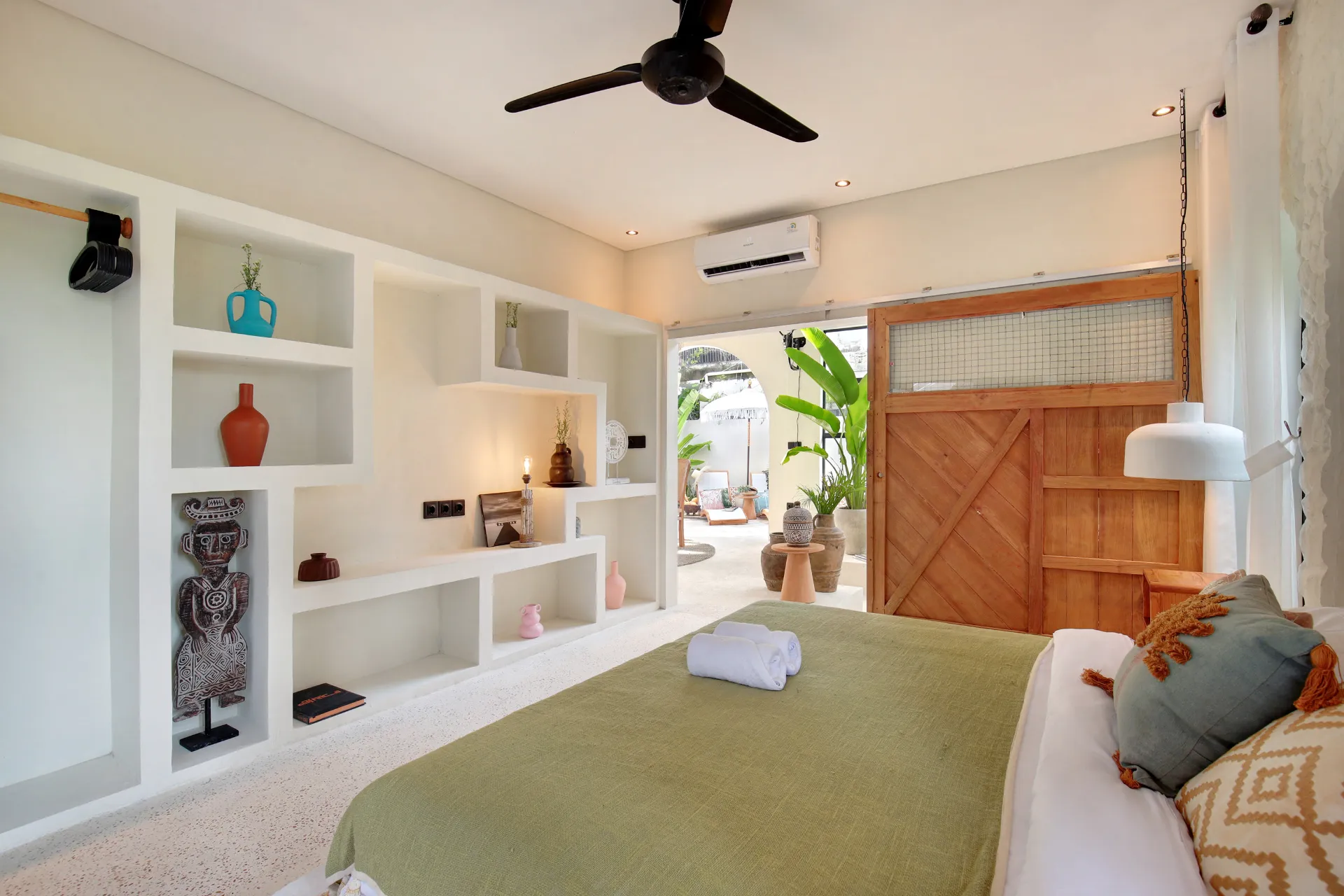 1BR Private Pool Villa in Kerobokan Seminyak, 1-bed villa for rent in Seminyak – photo 9 of 14
