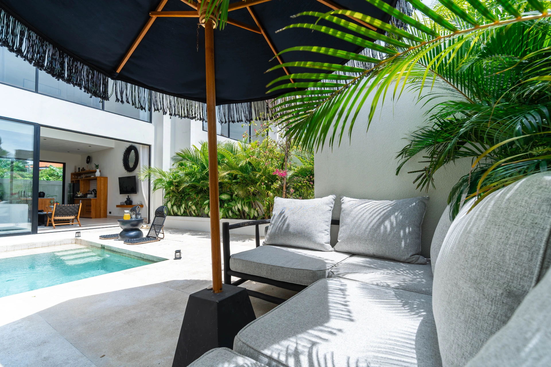 Luxury Black Villa w/ Private Pool • 8 Min to Beach, 1-bed villa for rent in Canggu – photo 14 of 15
