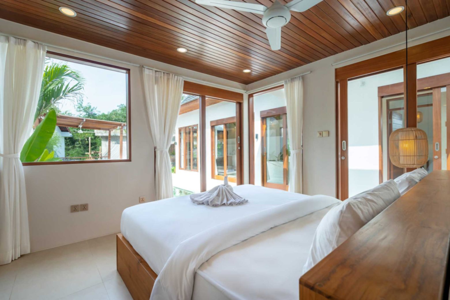 2-Bedroom Villa with Lush Garden & Jacuzzi in Cepaka, 2-bed villa for rent in Tabanan – photo 4 of 15