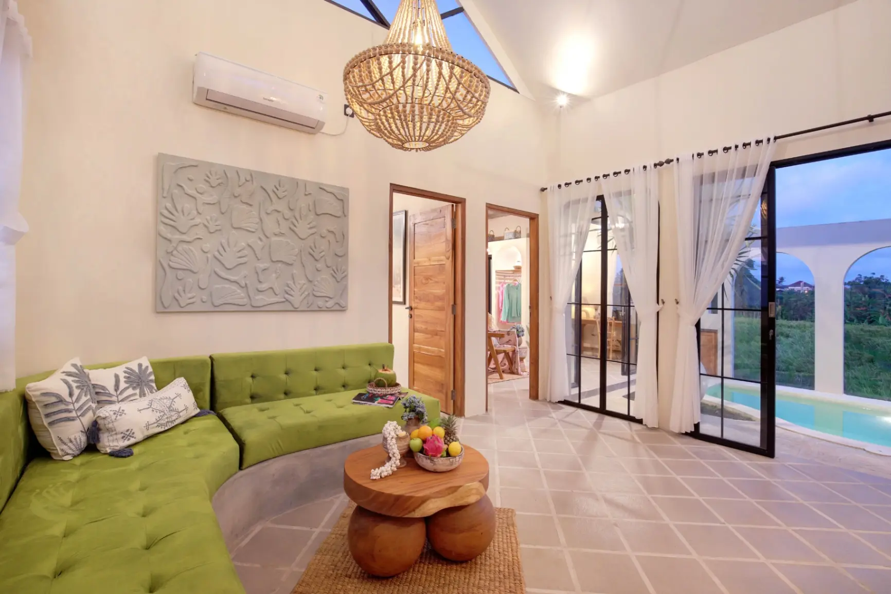 Casa Buduk Regency - 2 Bedrooms with Stunning Rice Paddies Views, 2-bed villa for rent in Pererenan – photo 15 of 15